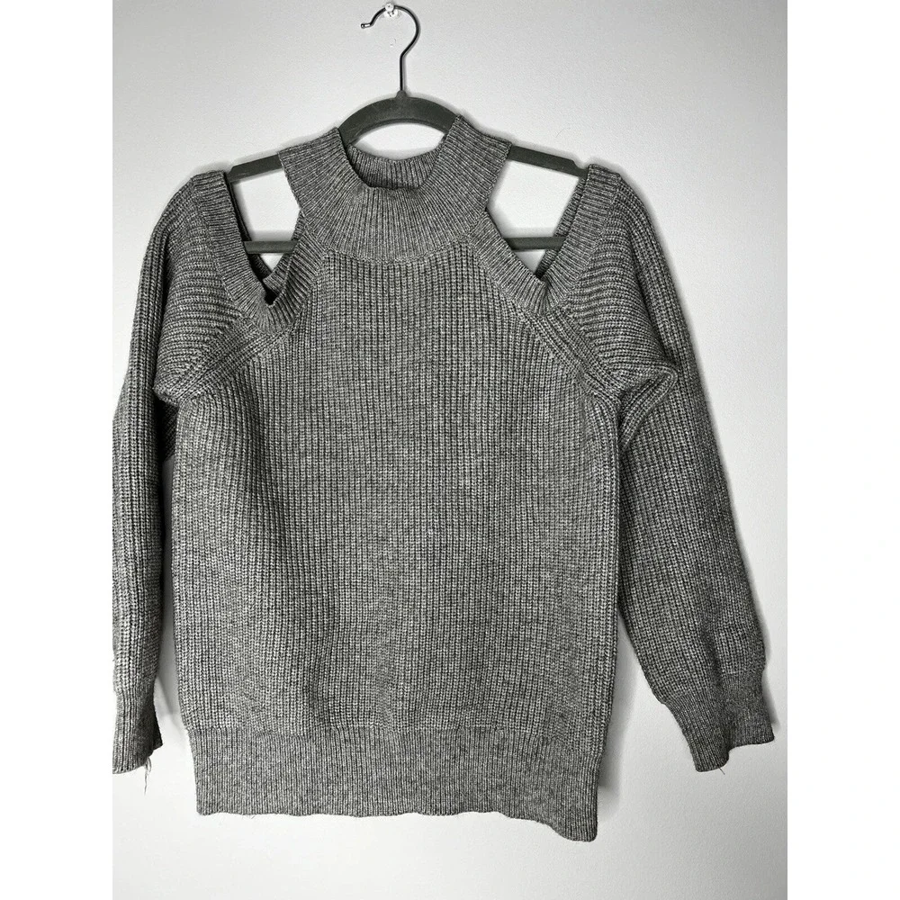 ASTR The Label Sweater Small Grey Cold Shoulder Mock Neck Ribbed Versatile Chic